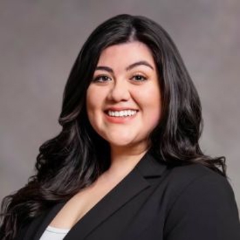 Headshot of Alexandra Murueta