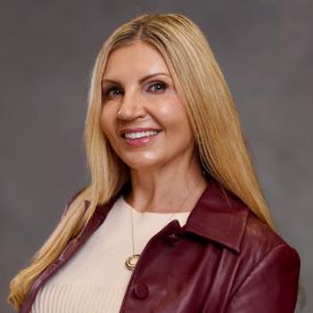 Headshot of Adrianna Hekiert